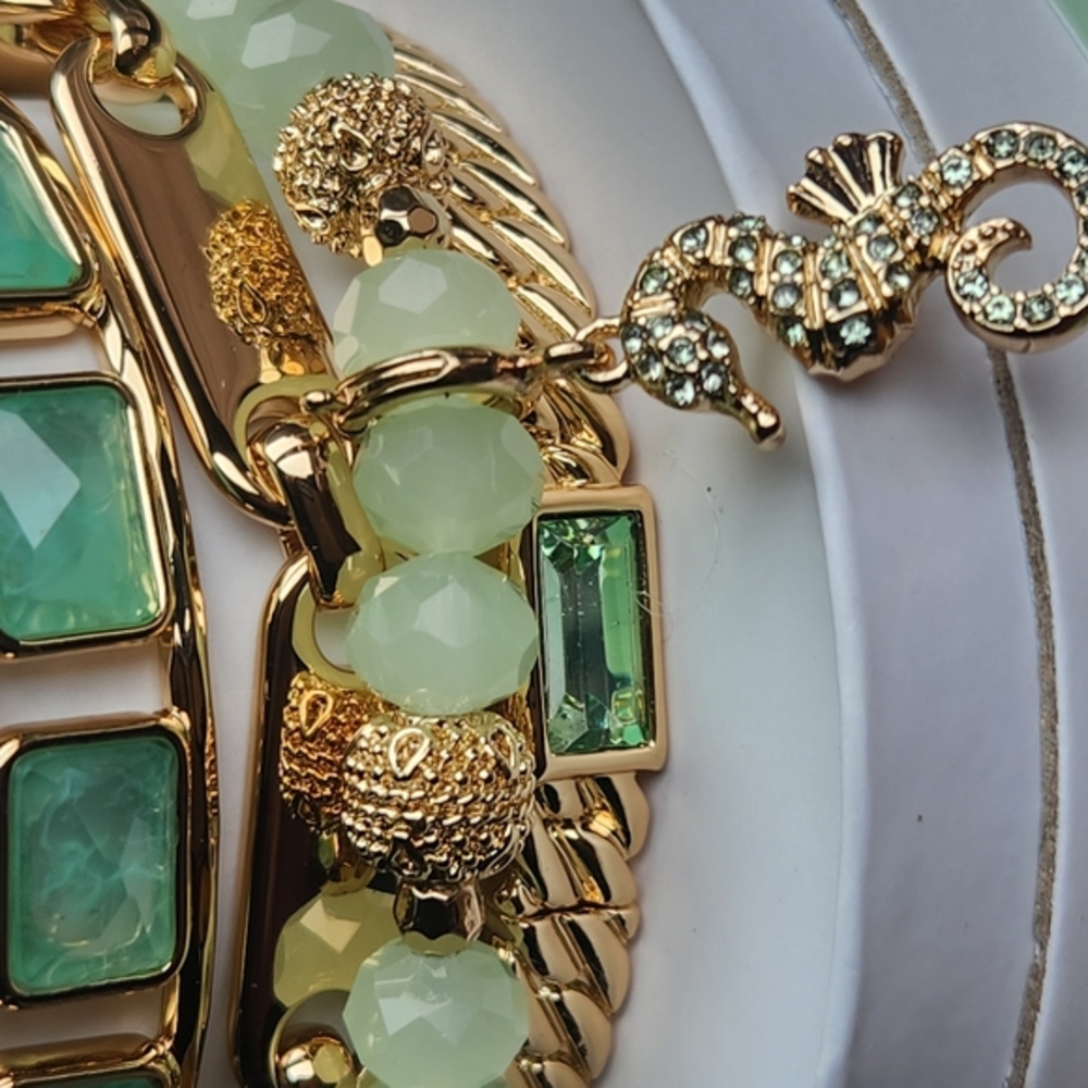 Elegant Gold and Green Jewelry Set